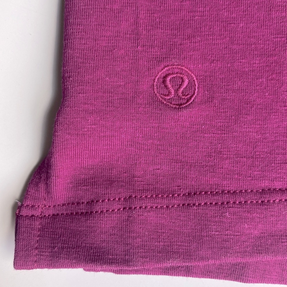 Lululemon tank size 4 - Picture 5 of 6